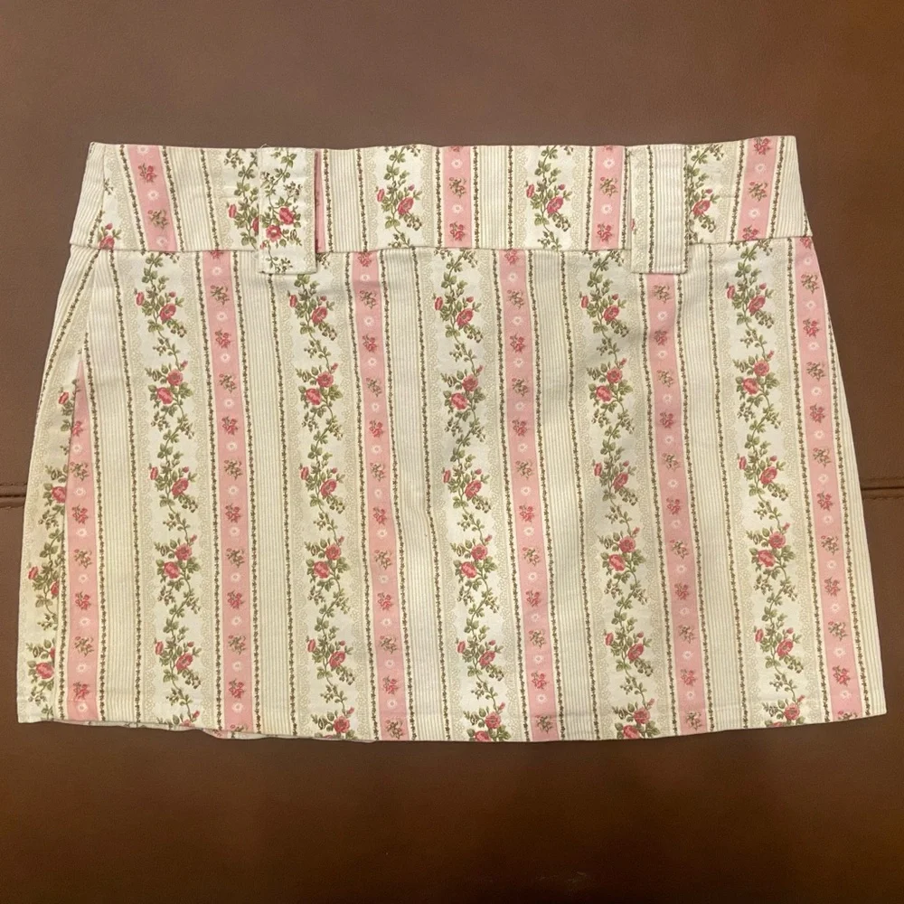 🌸 RARE Y2K Mini Skirt Wet Seal - Picture 2 of 6